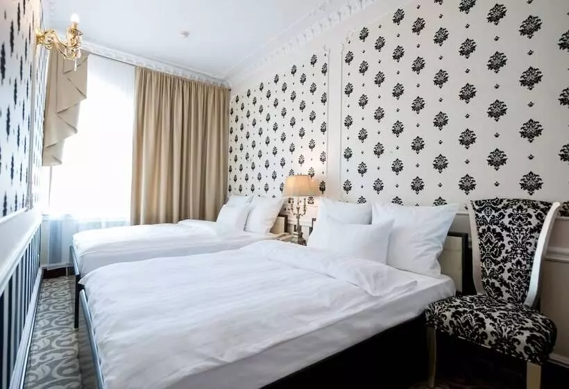 Отель The Rooms Boutique