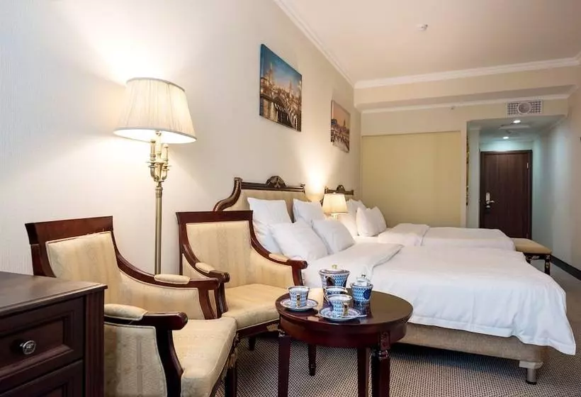 Отель The Rooms Boutique