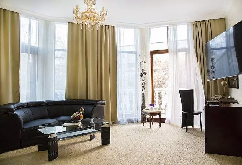 Отель The Rooms Boutique