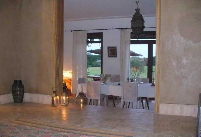 پانسیون Dar Al Manar