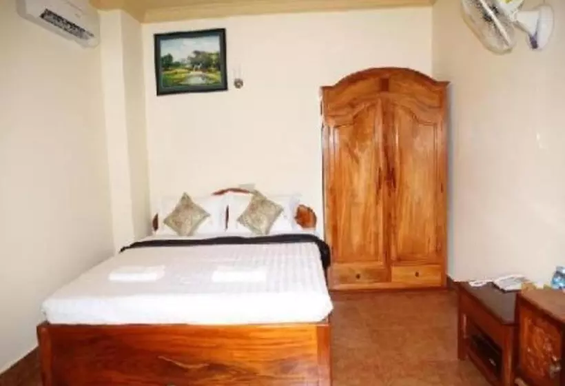 بنسيون Lux Guesthouse