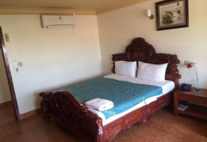 펜션 Lux Guesthouse