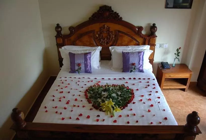 بنسيون Lux Guesthouse