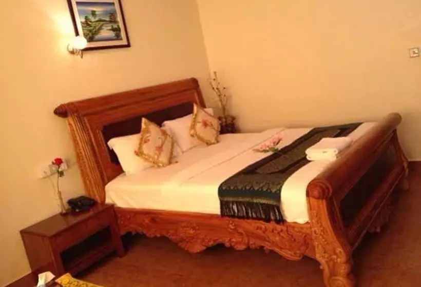 بنسيون Lux Guesthouse