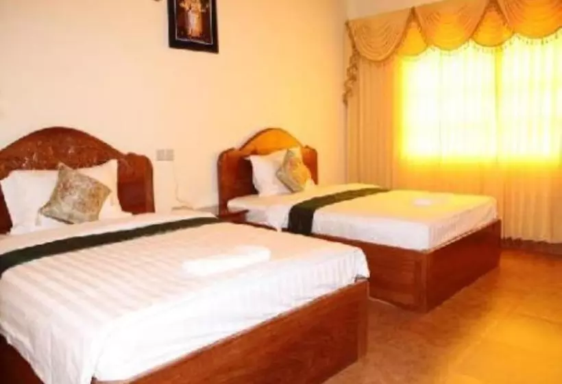 بنسيون Lux Guesthouse