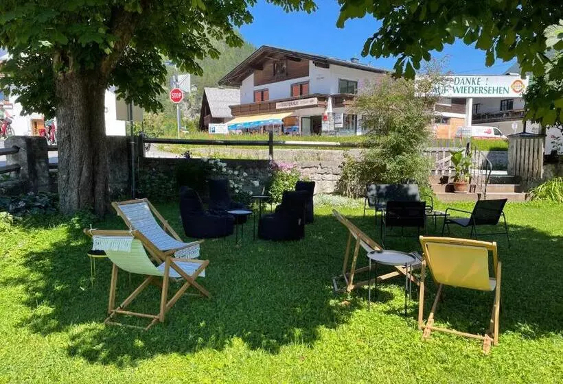 Aamiaismajoitus (B&B) Goldener Adler