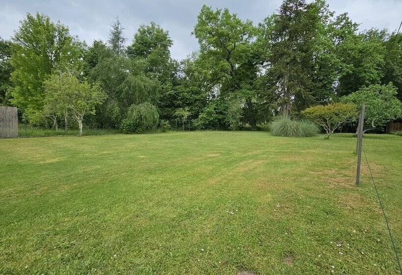 Bed and Breakfast Chambres Et Gîtes Les Deux Chênes Près De Bergerac