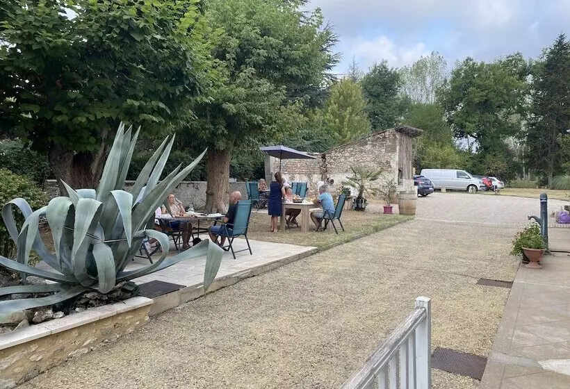 ベッドアンドブレックファースト Chambres Et Gîtes Les Deux Chênes Près De Bergerac