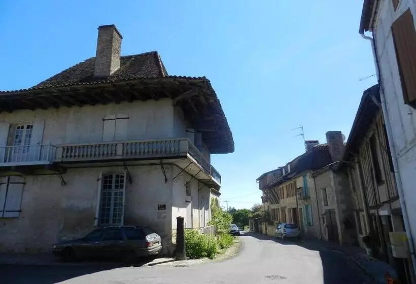 ベッドアンドブレックファースト Chambres Et Gîtes Les Deux Chênes Près De Bergerac