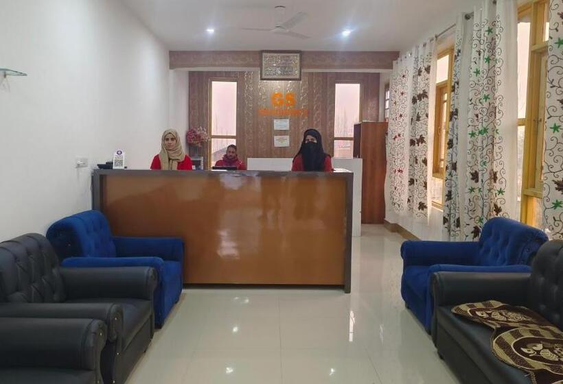 בית מלון כפרי Gulmarg Residency, Kunzer Gulmarg