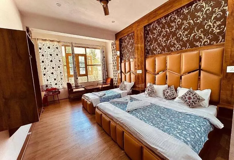 ホテル Gulmarg Residency, Kunzer Gulmarg