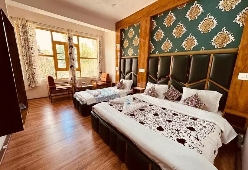 ホテル Gulmarg Residency, Kunzer Gulmarg