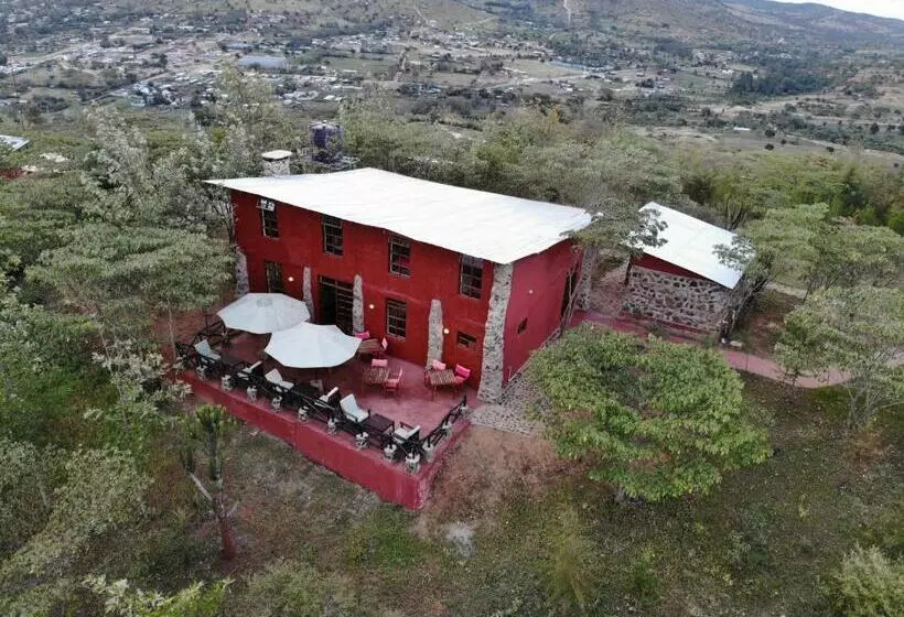 هتل Ngari Hill Ecolodge, Maralal   Kenya