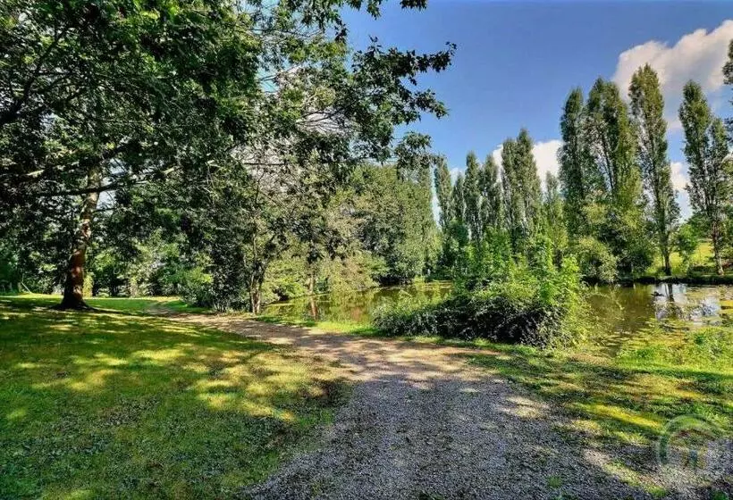 ベッドアンドブレックファースト Manoir De La Droulinais