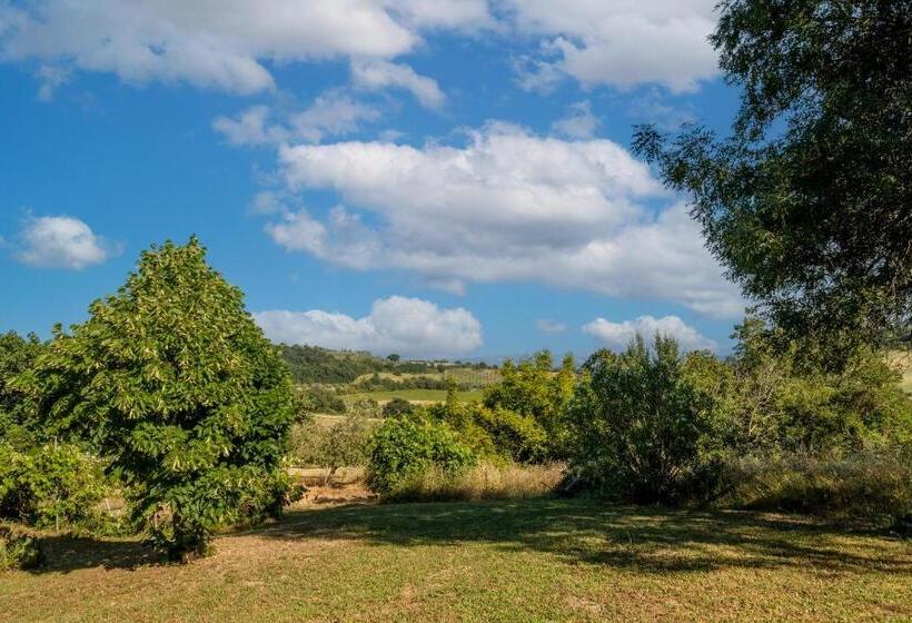 Otel Antico Podere Carbone