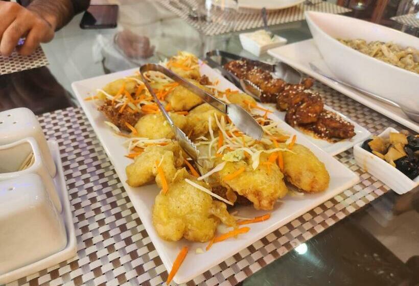 Khan Continental Hotel & Restaurant