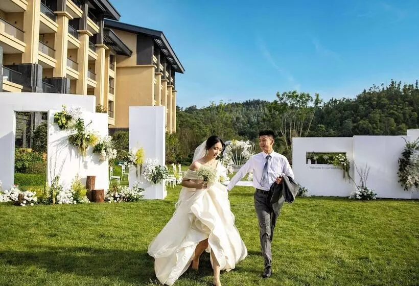 Hotelli Pullman Yuxi Falcon