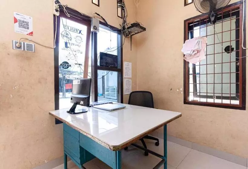 هتل Reddoorz @ Jalan Sidomuncul 2 Jambi