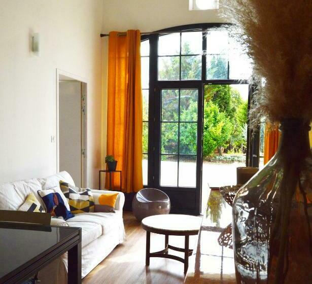 مبيت وإفطار La Revêtizon