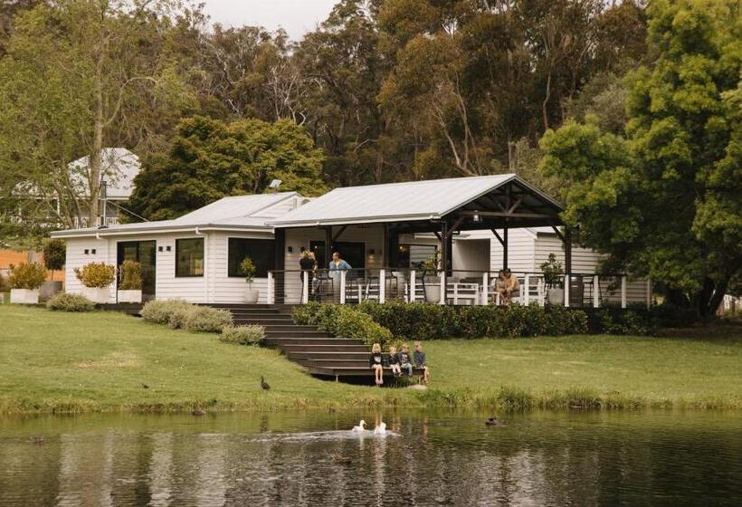 Отель Ampersand Estates