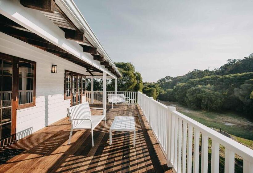 Отель Ampersand Estates