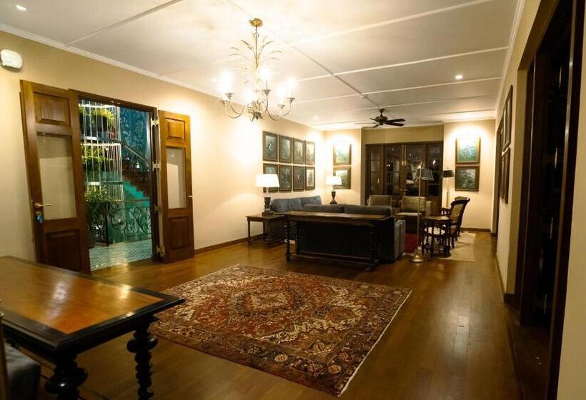 Hotel Dendrobium House Near Kandy