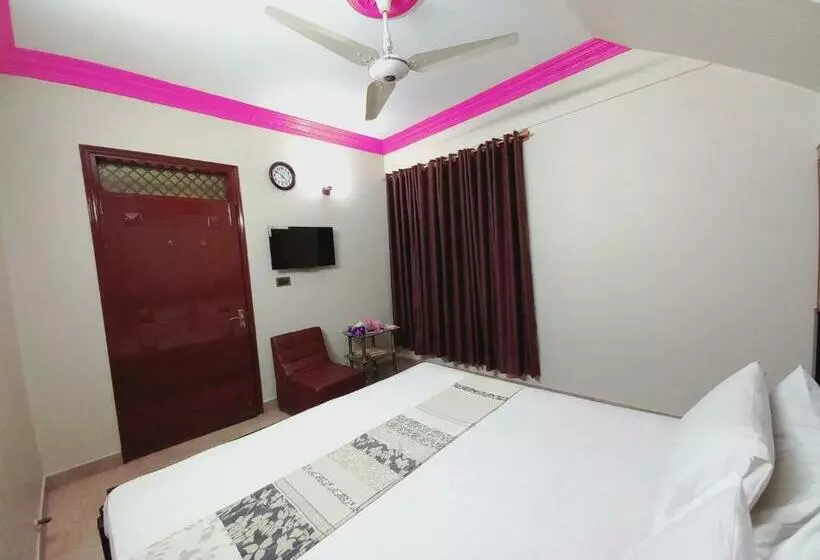 هتل Rose Palace Family Guest House