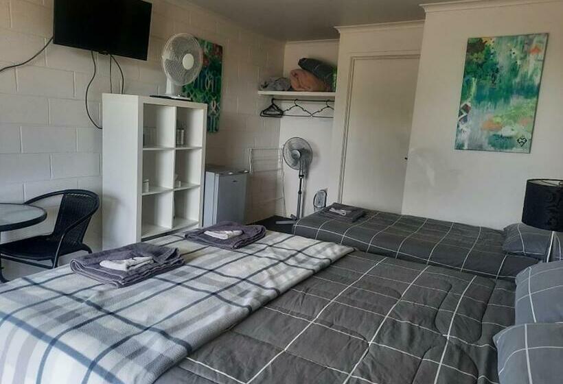 فندق Neerim South