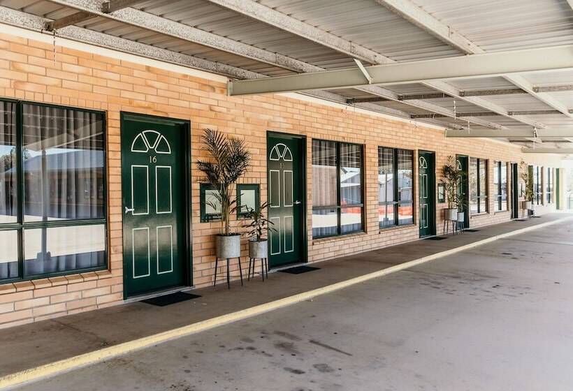 汽车旅馆  Oasis Motor Inn Blackall