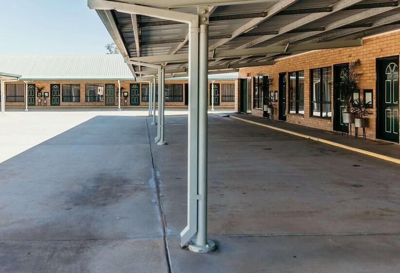 汽车旅馆  Oasis Motor Inn Blackall