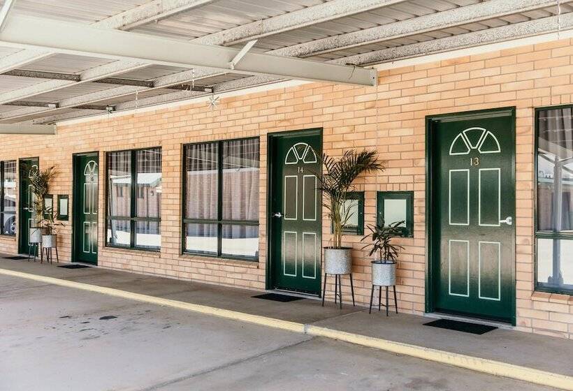 汽车旅馆  Oasis Motor Inn Blackall