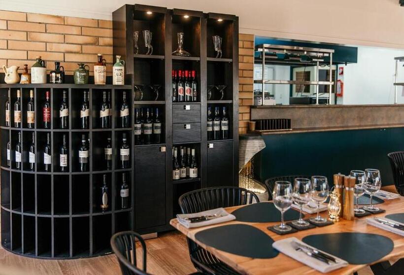 汽车旅馆  Oasis Motor Inn Blackall