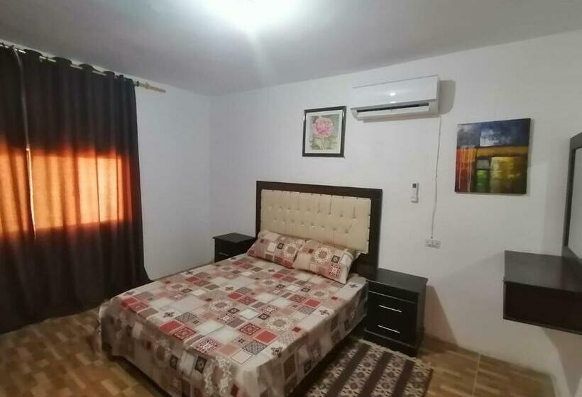 هاستل Petra Planet