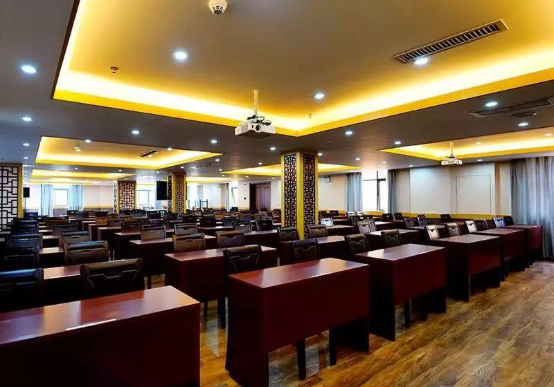 Hotelli 7days Inn Zhaotong Academy Fada Square Branch