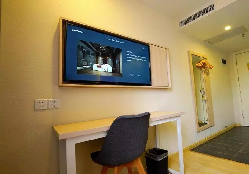 Hotelli 7days Inn Zhaotong Academy Fada Square Branch