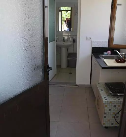 ペンション Benardo Guesthouse