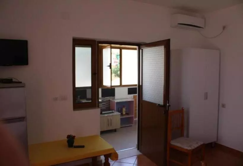 ペンション Benardo Guesthouse