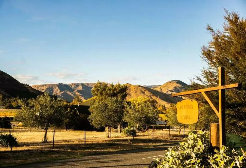پانسیون Marlborough Wine Barrel Cabins