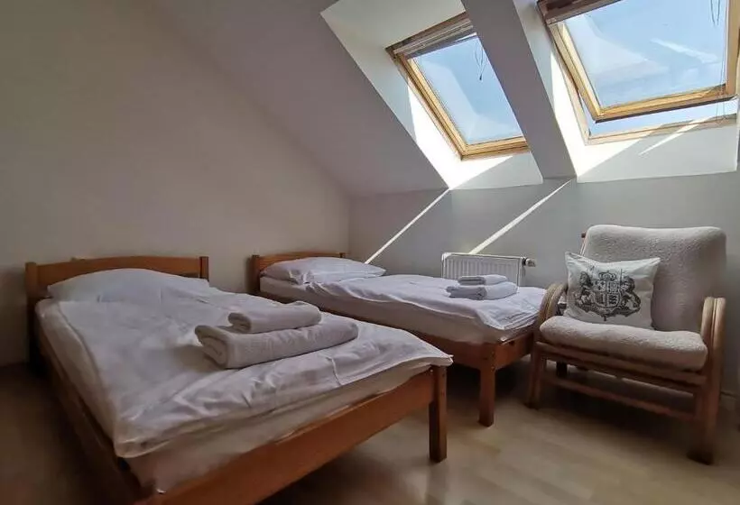 Majatalo Penzion Pod Kostelíčkem