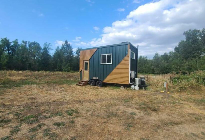 فندق صغير Emerald Lodge Tiny House On The Farm