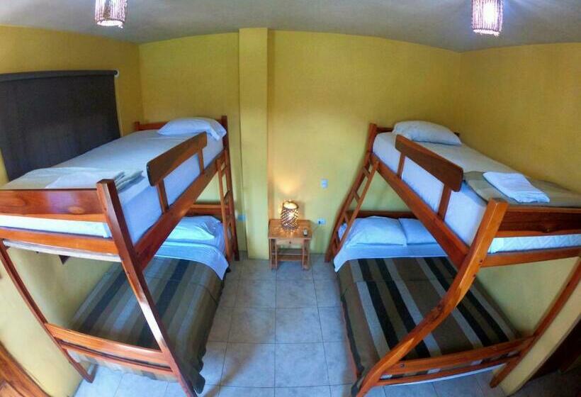 Herberge Hostal Moai