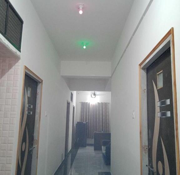 هتل Spot On 92711  Krishna Palace