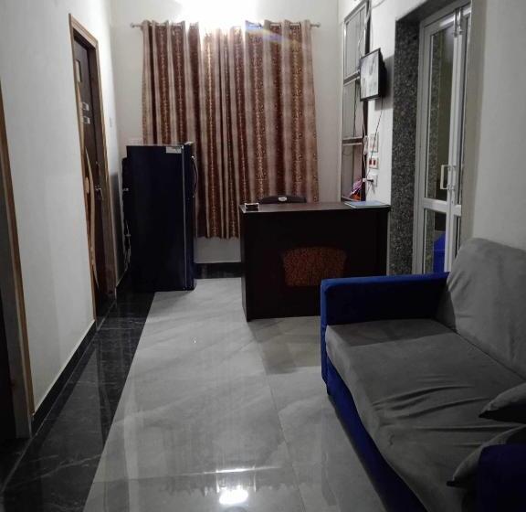 هتل Spot On 92711  Krishna Palace