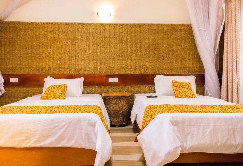 هتل Tooro Fairway