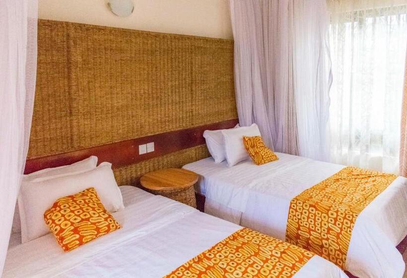 هتل Tooro Fairway