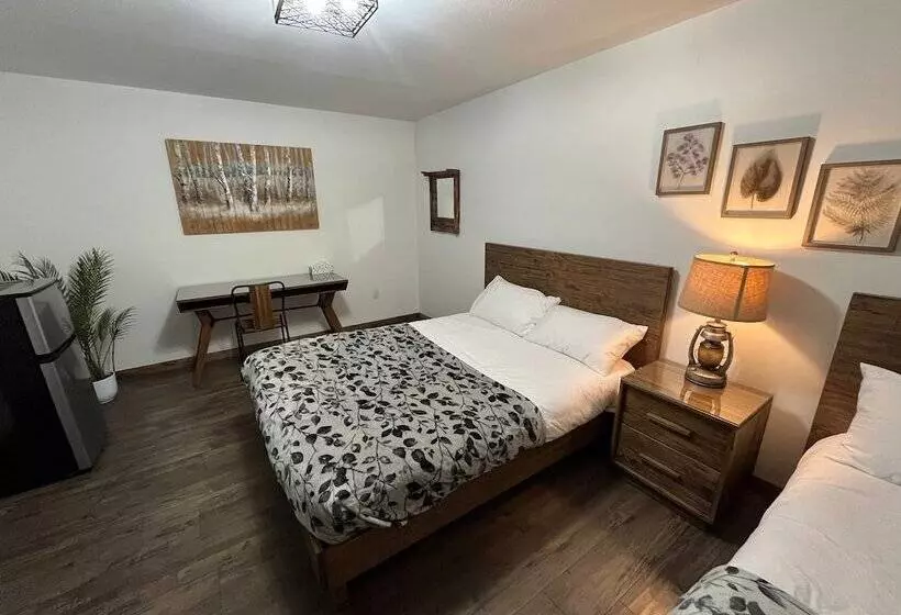 Motelli Arctic Divide Lodge