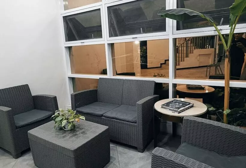 ホテル Fb Dormitel Suites