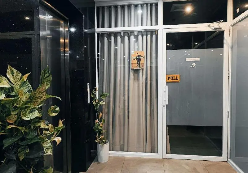 Hotelli Fb Dormitel Suites