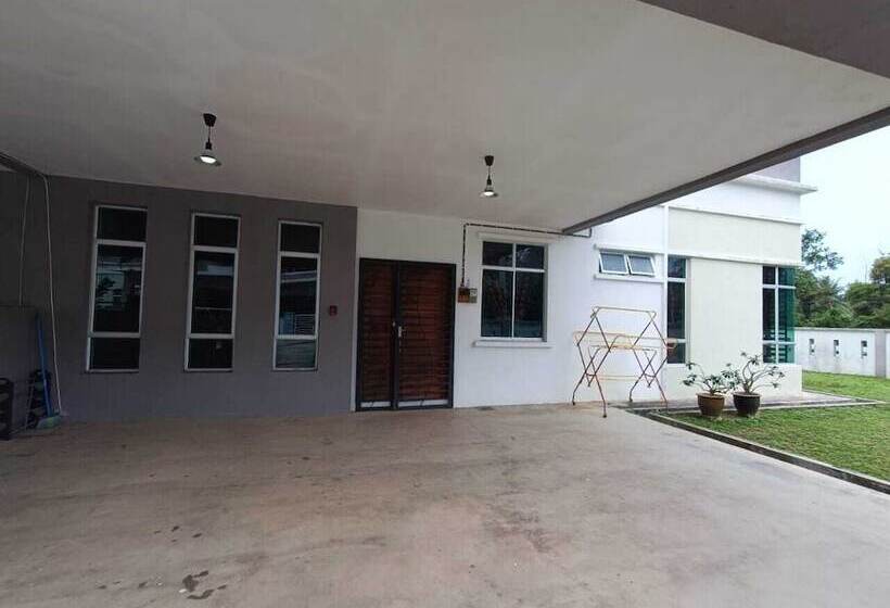 酒店 Oyo 90782 Juwingan Syariah 3