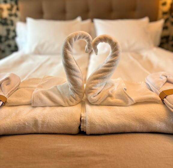 هتل Två Små Svin Bnb